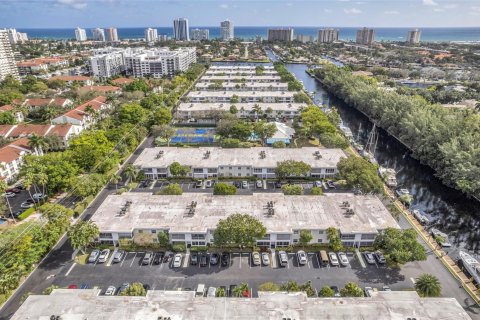 Condo in Fort Lauderdale, Florida, 2 bedrooms  № 1132896 - photo 10