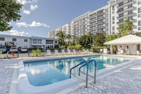 Condo in Fort Lauderdale, Florida, 2 bedrooms  № 1132896 - photo 3