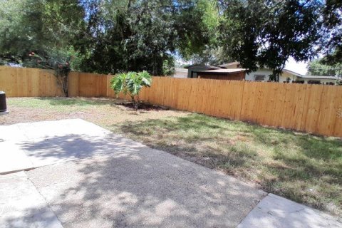 House in Tampa, Florida 4 bedrooms, 127.18 sq.m. № 1434719 - photo 29