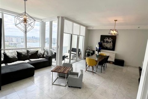 Condominio en venta en Sunny Isles Beach, Florida, 2 dormitorios, 146.51 m2 № 1103008 - foto 10