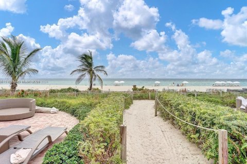 Copropriété à vendre à Sunny Isles Beach, Floride: 2 chambres, 146.51 m2 № 1103008 - photo 30