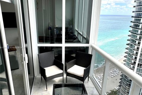 Copropriété à vendre à Sunny Isles Beach, Floride: 2 chambres, 146.51 m2 № 1103008 - photo 25