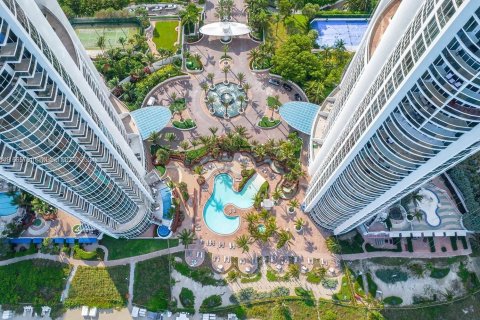 Copropriété à vendre à Sunny Isles Beach, Floride: 2 chambres, 146.51 m2 № 1103008 - photo 4