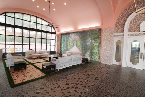 Hôtel, hôtellerie à vendre à Miami Beach, Floride: 2 chambres, 109.62 m2 № 991149 - photo 14