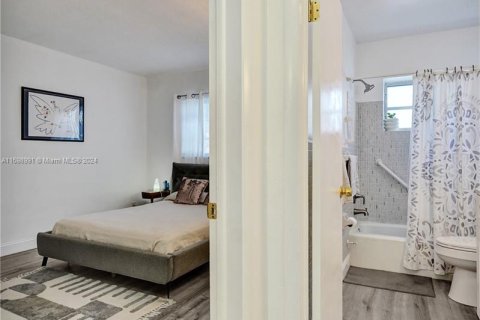 Condominio en venta en Hallandale Beach, Florida, 1 dormitorio, 52.4 m2 № 1208450 - foto 11