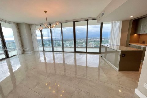 Condo in Sunny Isles Beach, Florida, 2 bedrooms  № 1374251 - photo 9