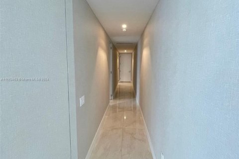 Copropriété à vendre à Sunny Isles Beach, Floride: 2 chambres, 120.4 m2 № 1374251 - photo 26