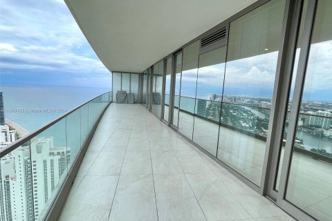 Copropriété à vendre à Sunny Isles Beach, Floride: 2 chambres, 120.4 m2 № 1374251 - photo 24