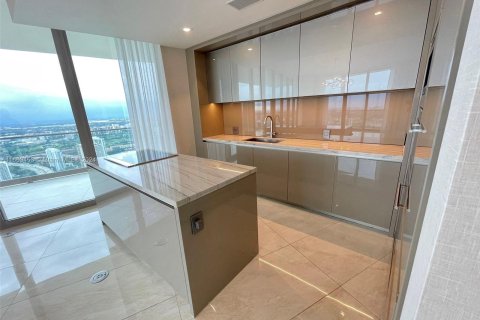 Condominio en venta en Sunny Isles Beach, Florida, 2 dormitorios, 120.4 m2 № 1374251 - foto 6