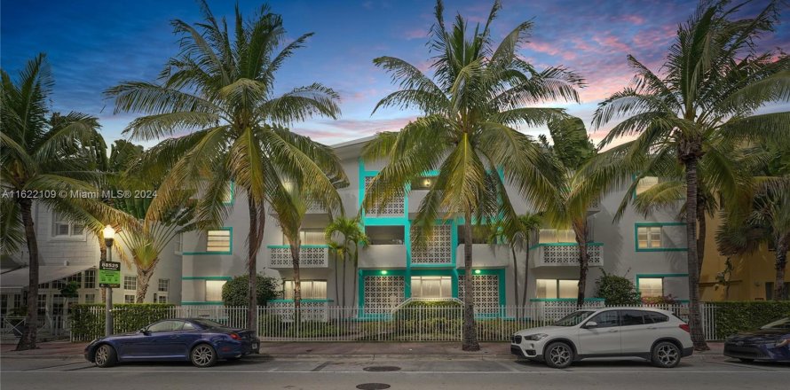 Condominio en Miami Beach, Florida, 1 dormitorio  № 1269772