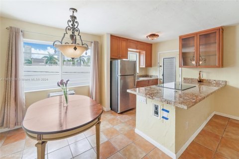 Copropriété à vendre à Miami Beach, Floride: 1 chambre, 65.03 m2 № 1269772 - photo 3