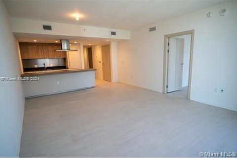 Condo in Miami, Florida, 1 bedroom  № 1367599 - photo 10