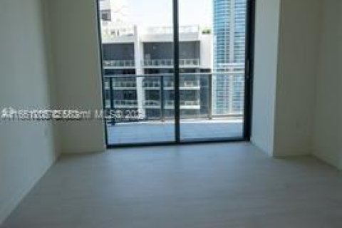 Condo in Miami, Florida, 1 bedroom  № 1367599 - photo 12