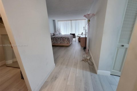 Copropriété à vendre à Hallandale Beach, Floride: 2 chambres, 135.17 m2 № 1316058 - photo 25