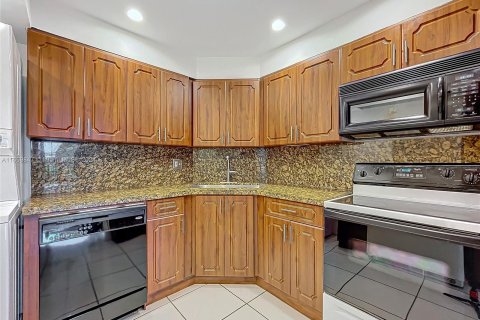 Copropriété à vendre à Lauderhill, Floride: 2 chambres, 88.26 m2 № 1365302 - photo 5