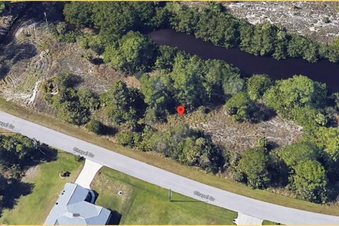 Terreno en venta en Port Charlotte, Florida № 1273010 - foto 4