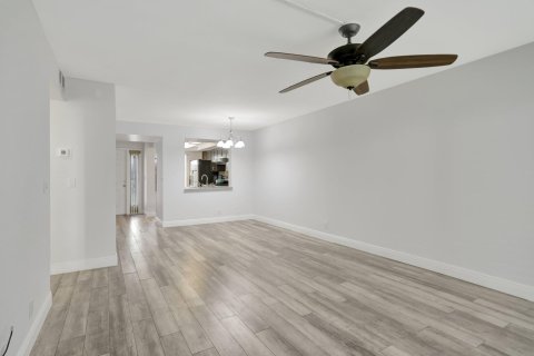 Condominio en venta en Deerfield Beach, Florida, 2 dormitorios, 102.19 m2 № 1154302 - foto 22