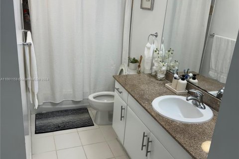 Copropriété à louer à Miami, Floride: 1 chambre, 62.24 m2 № 1368673 - photo 4