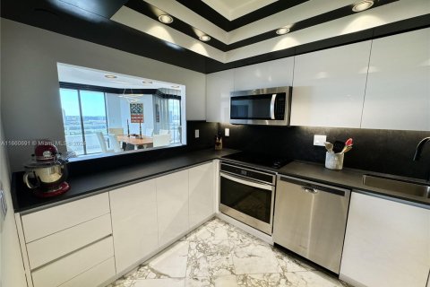 Condominio en alquiler en Aventura, Florida, 2 dormitorios, 141.3 m2 № 1368671 - foto 9