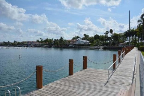 Villa ou maison à vendre à Miami, Floride: 3 chambres, 197.14 m2 № 1368674 - photo 24