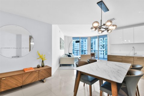 Condo in Miami, Florida, 2 bedrooms  № 1368672 - photo 3