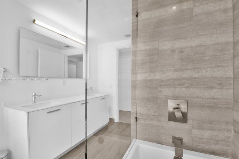 Copropriété à louer à Miami, Floride: 2 chambres, 94.02 m2 № 1368672 - photo 8