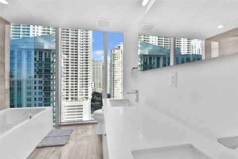 Copropriété à louer à Miami, Floride: 2 chambres, 94.02 m2 № 1368672 - photo 6