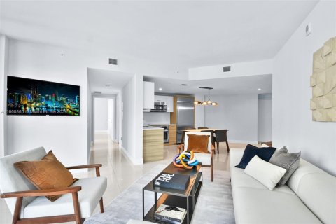 Condo in Miami, Florida, 2 bedrooms  № 1368672 - photo 4