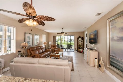 Copropriété à vendre à Punta Gorda, Floride: 3 chambres, 167.97 m2 № 1324785 - photo 3