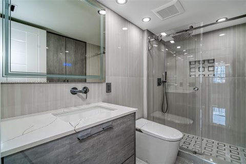 Copropriété à vendre à Hallandale Beach, Floride: 3 chambres, 122.17 m2 № 1364091 - photo 20