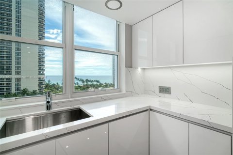 Copropriété à vendre à Hallandale Beach, Floride: 3 chambres, 122.17 m2 № 1364091 - photo 8