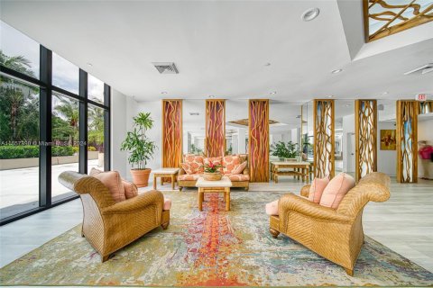 Copropriété à vendre à Miami, Floride: 2 chambres, 116.03 m2 № 1362387 - photo 27