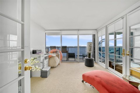 Copropriété à vendre à Miami, Floride: 2 chambres, 116.03 m2 № 1362387 - photo 11