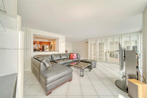 Copropriété à vendre à Miami, Floride: 2 chambres, 116.03 m2 № 1362387 - photo 8