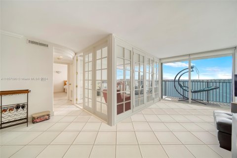 Copropriété à vendre à Miami, Floride: 2 chambres, 116.03 m2 № 1362387 - photo 7