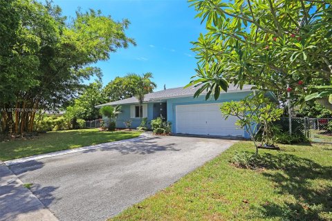 Villa ou maison à vendre à Palmetto Bay, Floride: 3 chambres, 165.46 m2 № 1305192 - photo 1