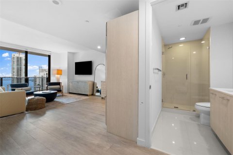 Condo in Miami, Florida, 1 bedroom  № 1403026 - photo 12