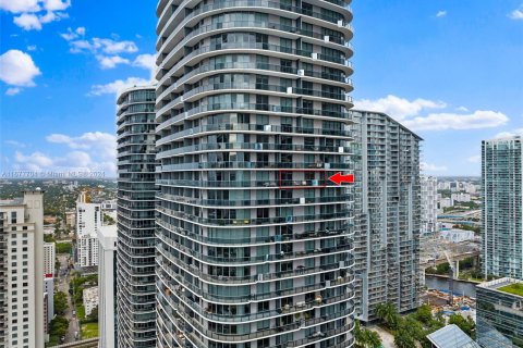 Condo in Miami, Florida, 1 bedroom  № 1403026 - photo 28