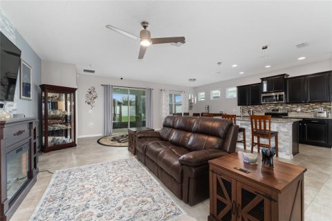 Villa ou maison à vendre à Kissimmee, Floride: 4 chambres, 189.33 m2 № 1326630 - photo 3