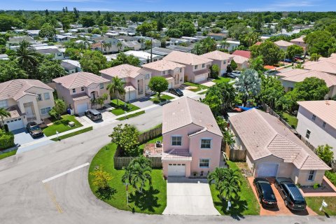 Villa ou maison à vendre à Margate, Floride: 3 chambres, 144.18 m2 № 1207758 - photo 4