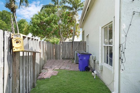 Casa en venta en Margate, Florida, 3 dormitorios, 161.46 m2 № 1207799 - foto 22