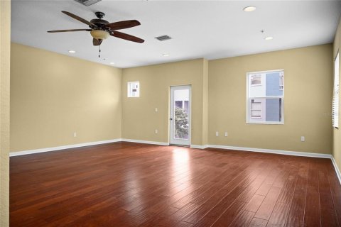 Adosado en venta en Tampa, Florida, 3 dormitorios, 215.72 m2 № 964694 - foto 27