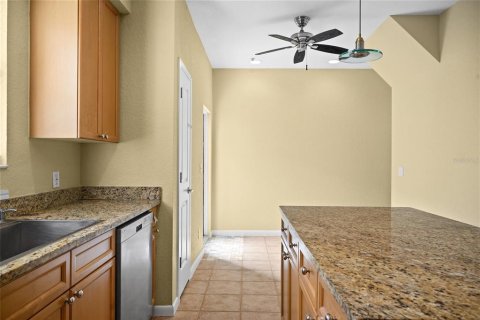Townhouse in Tampa, Florida 3 bedrooms, 215.72 sq.m. № 964694 - photo 6