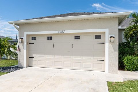 House in Englewood, Florida 3 bedrooms, 152.36 sq.m. № 1369358 - photo 5