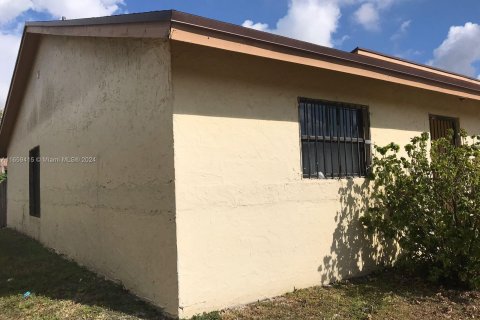 Touwnhouse à vendre à Homestead, Floride: 2 chambres, 89.56 m2 № 1364133 - photo 15