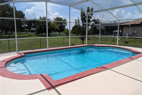 Villa ou maison à vendre à Kissimmee, Floride: 3 chambres, 153.1 m2 № 1301578 - photo 4