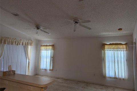 House in Kissimmee, Florida 3 bedrooms, 153.1 sq.m. № 1301578 - photo 25