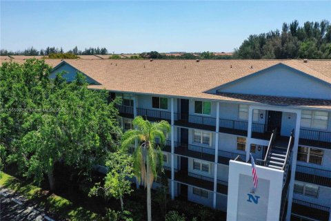 Condominio en venta en Pembroke Pines, Florida, 2 dormitorios, 110.74 m2 № 1101666 - foto 23