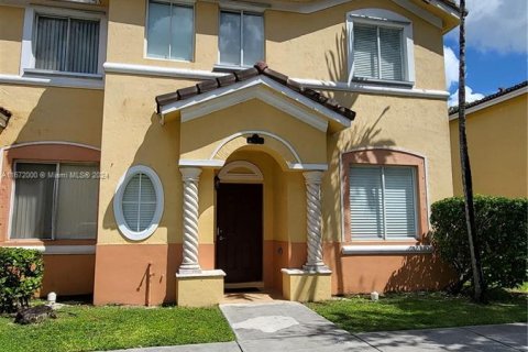 Townhouse in Homestead, Florida 3 bedrooms, 132.2 sq.m. № 1393662 - photo 1