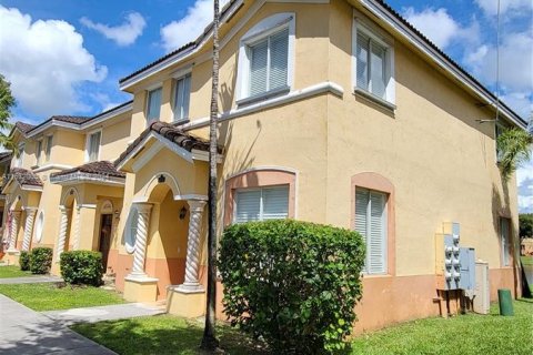 Townhouse in Homestead, Florida 3 bedrooms, 132.2 sq.m. № 1393662 - photo 3